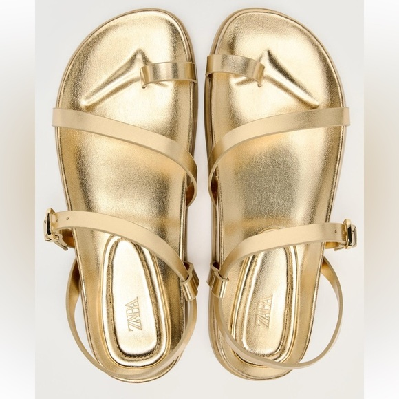 NWT ZARA VACATION FLAT METALLIC SANDAL SIZE 7.5
🚨 FINAL PRICE NO OFFER ACCEPT - Picture 6 of 10